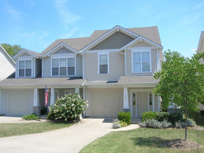 Foto del edificio - 427 Normandy Cir