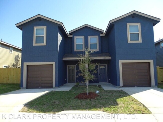 Building Photo - 3 br, 2.5 bath House - 6866 LAKEVIEW DR #102