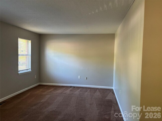 Foto del edificio - 3633 Driftwood Dr