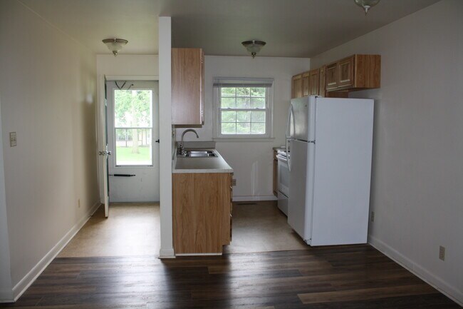 Kitchen - 360 W Union St