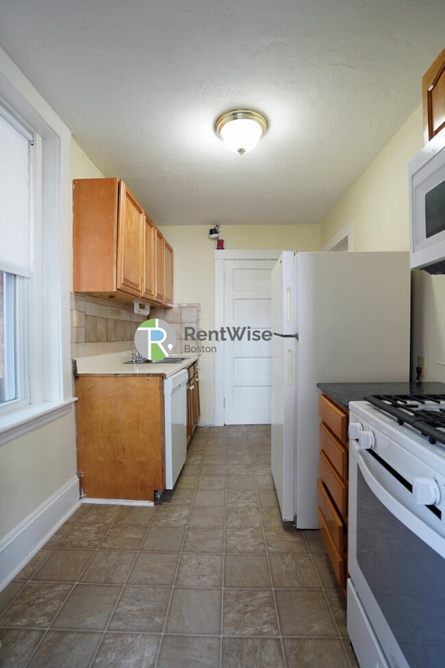 Foto del edificio - 1367 Commonwealth Ave