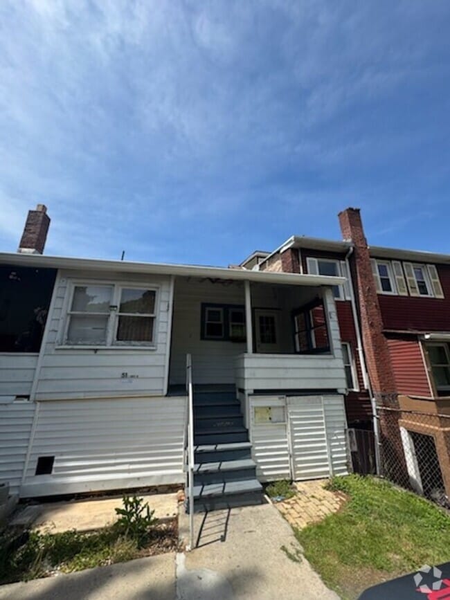 Building Photo - 51 W Catawissa St