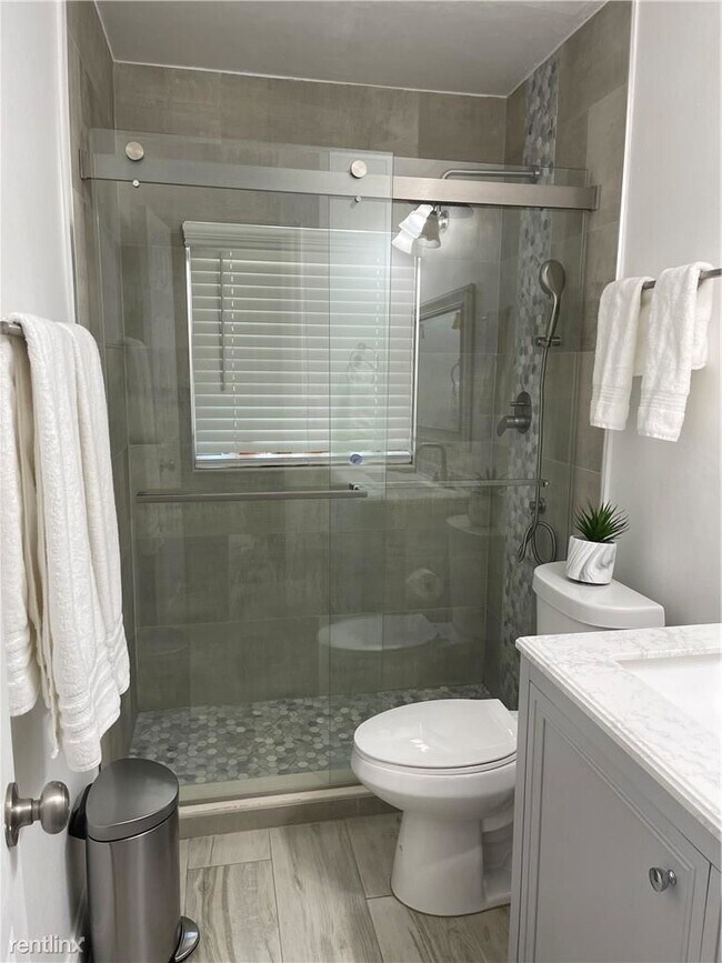 Foto del edificio - 2 br, 2 bath House - 2112 NE 14th Ct