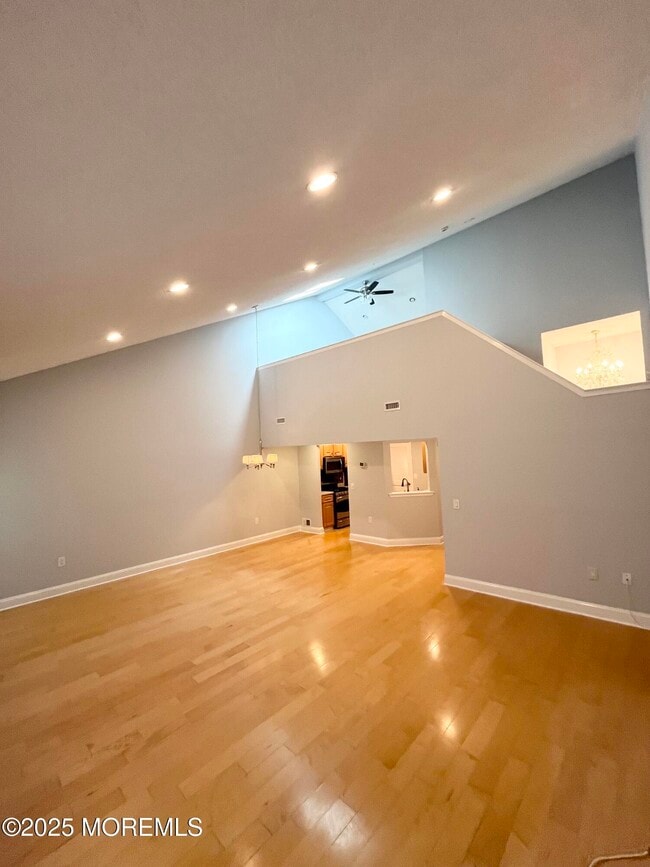 Foto del edificio - 356 Sunshine Ct