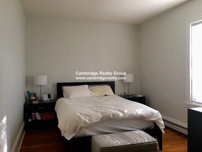 Foto del edificio - 85-87 Holworthy St