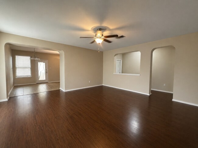 Foto del edificio - AVAILABLE AUGUST 1ST; APPLY TODAY AT OUR WEBSITE!!