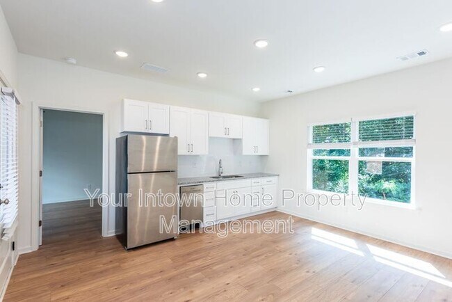 Foto del edificio - 2800 Mango Cir NW
