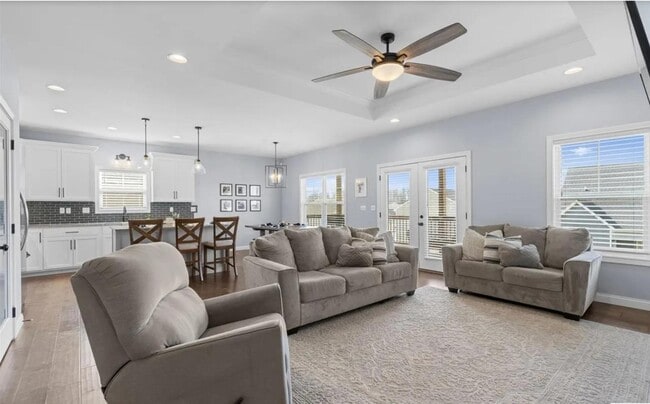 Building Photo - 227 Wild Deer Dr