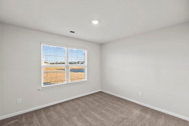 Building Photo - One Month Free with a signed lease by Jan 15th!!!