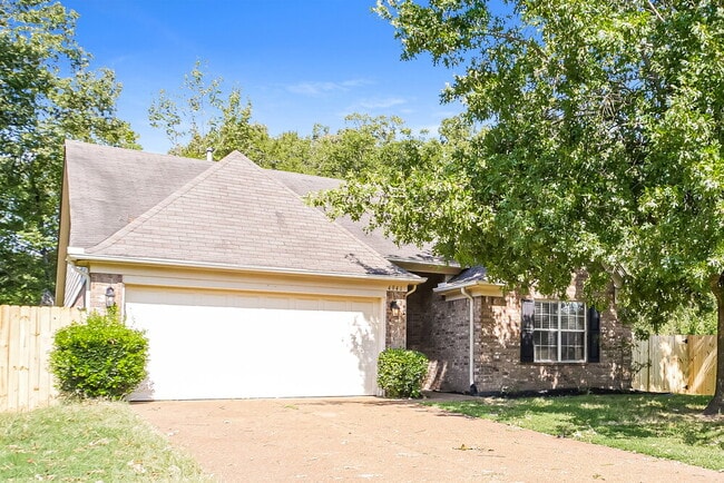 Building Photo - 4941 Wemberley Dr