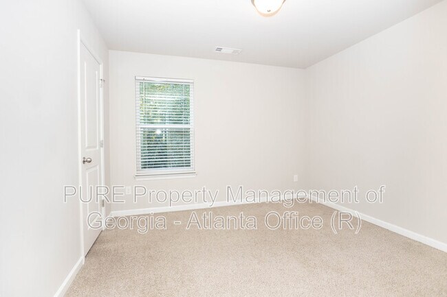 Building Photo - 1142 Oak Hollow Ln