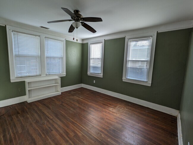 Foto del edificio - 412 E 54th St