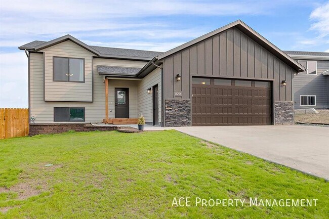 Building Photo - 820 Jones Dr