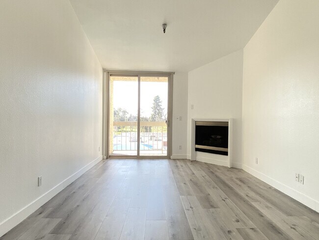 Building Photo - Chic Living in North Hollywood at 5143 Bak...