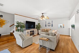 Building Photo - 117 E Park Dr