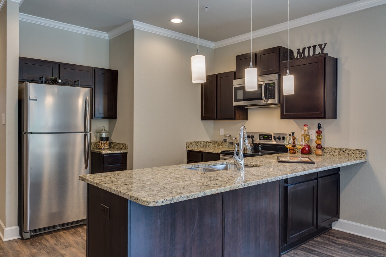 Belcara Luxury Townhomes Apartments 9806 Via Belcara San Antonio, TX