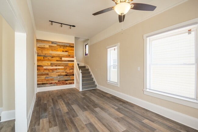 Photo - 37735 Vine St Apartment