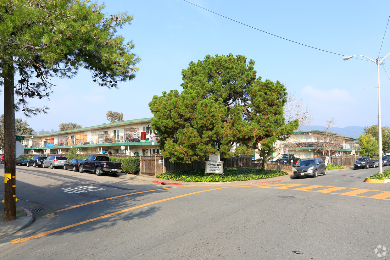 Primary Photo - Sonoma Bell Apartments