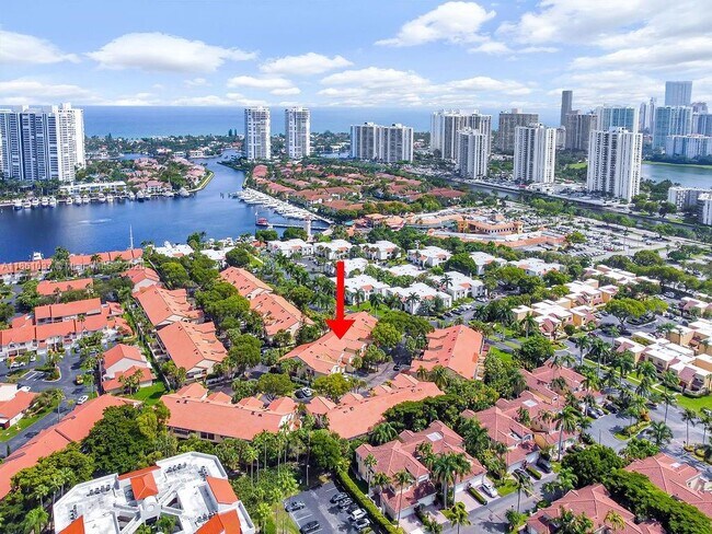 Foto del edificio - 3501 Magellan Cir