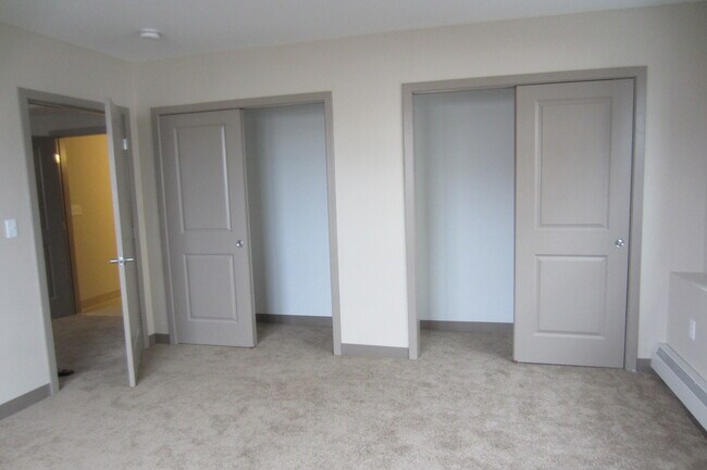 Bedroom - 275 W Main St