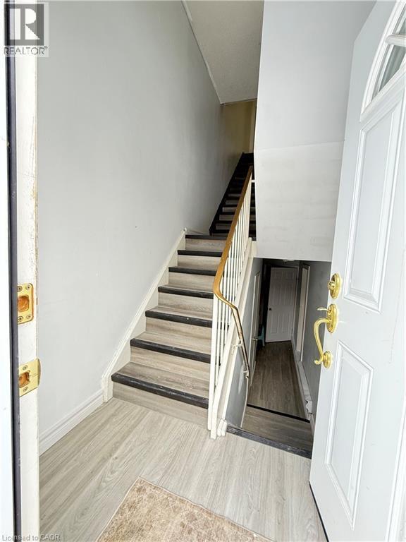 Photo du bâtiment - 121 Morgan Ave