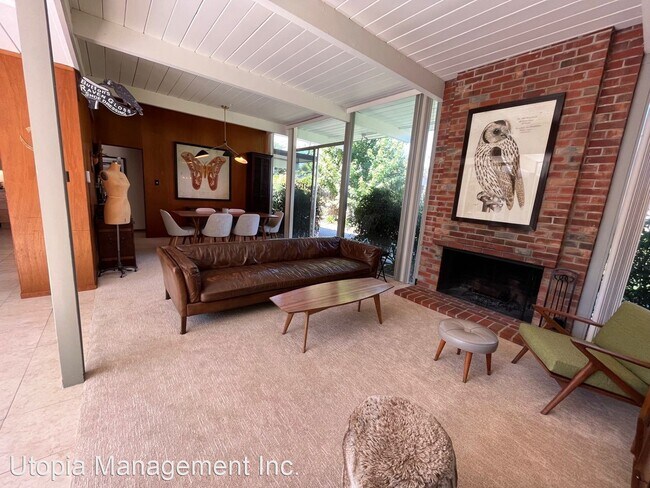 Building Photo - 4 br, 2 bath House - 1155 South Mary Ave