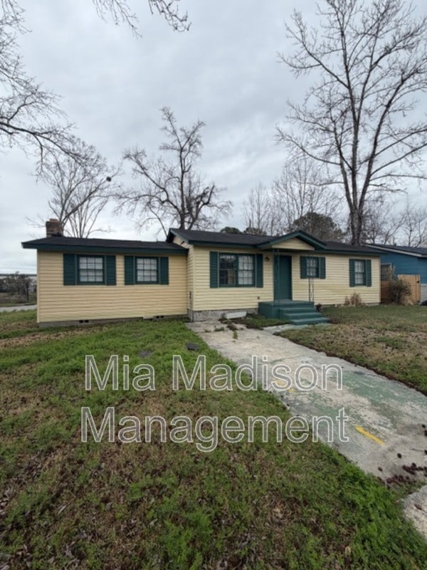 Building Photo - 1518 Heron St