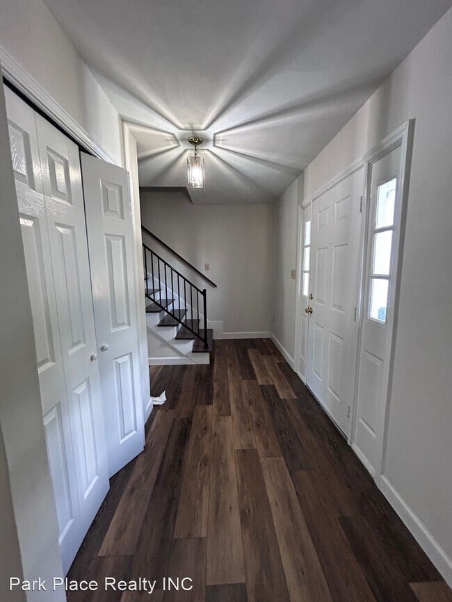 3 br, 2.5 bath House 4477 Bonsack Rd. House Rental in Roanoke, VA