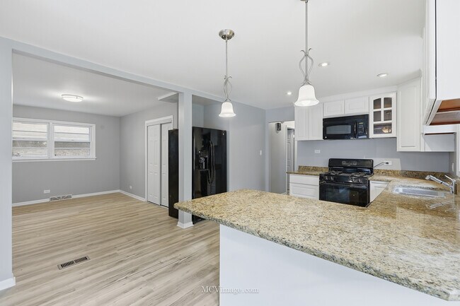 Foto del edificio - 14714 Ellis Ave