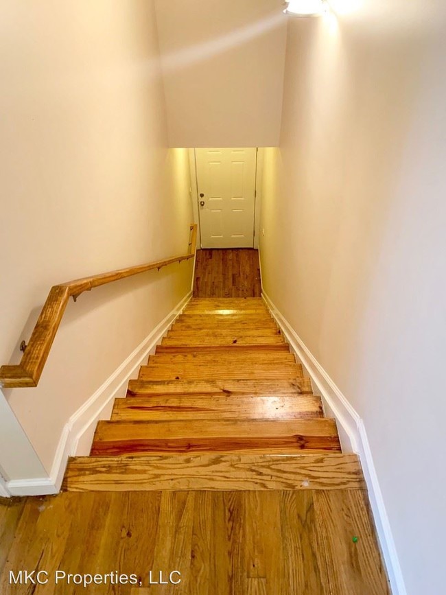 Building Photo - 535 S Tonti St