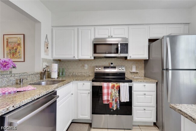 Foto del edificio - 6300 South Pointe Blvd