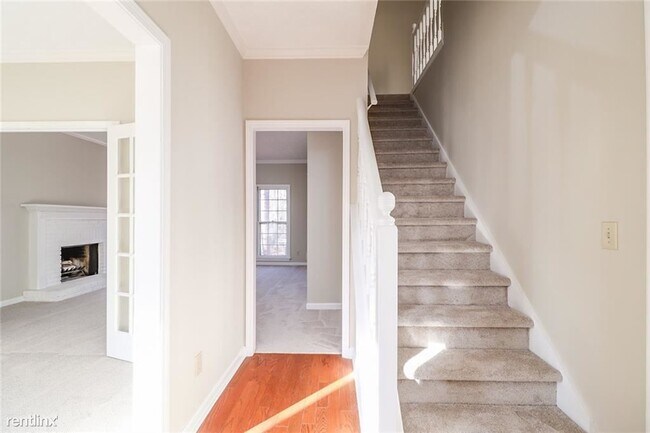 Building Photo - 4 br, 2 bath House - 200 Timber Oak Cove
