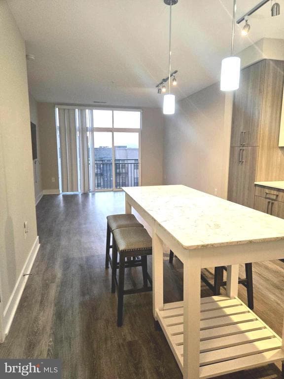 Foto del edificio - 145 Riverhaven Dr