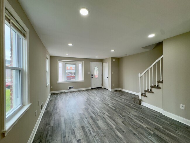 Foto del edificio - Charming 3 Bedroom/2 Bathroom Townhome in Dundalk, MD!
