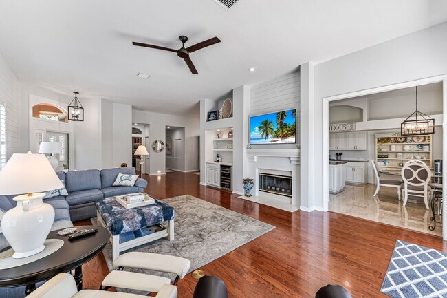 Building Photo - Furnished Single Family Home in Quail Vill...