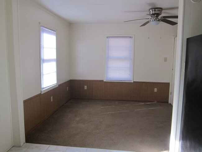 Building Photo - 414 Trinity St