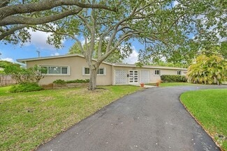 Building Photo - 8240 SW 141st St