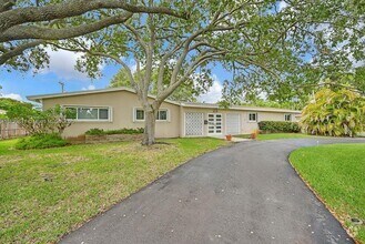 Building Photo - 8240 SW 141st St