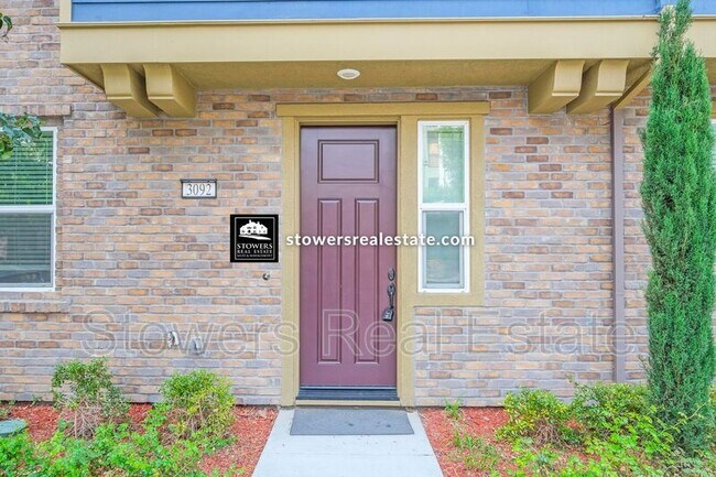 Building Photo - 3092 Maguire Way