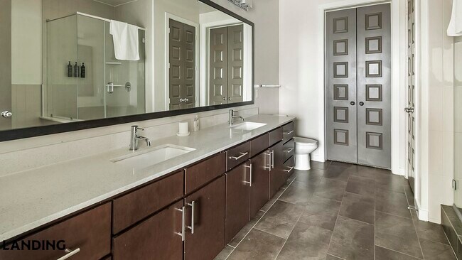 Foto del edificio - 825 Usener St