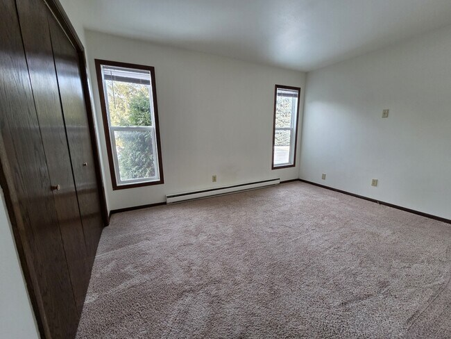 Foto del edificio - 927 Louise St