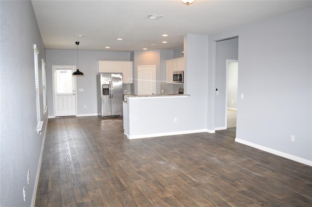 Foto principal - 120 Feather Grass Ave