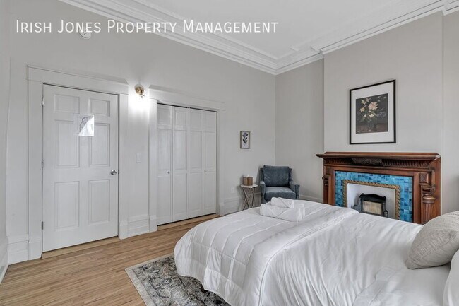 Building Photo - 617 Niagara St