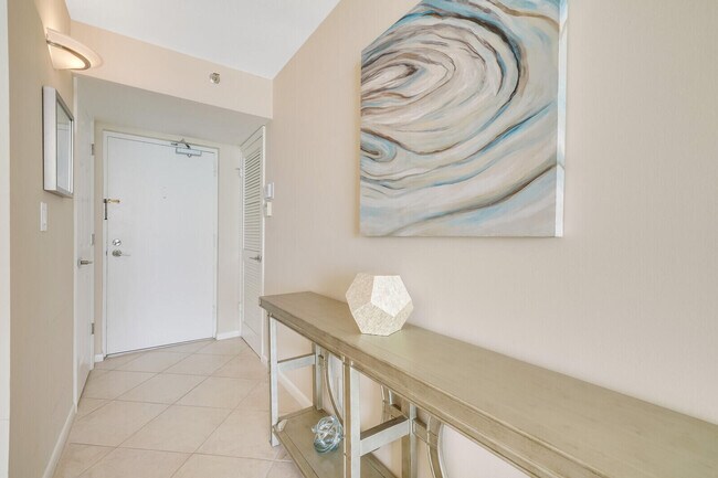 Foto del edificio - 300 Ocean Trail Way