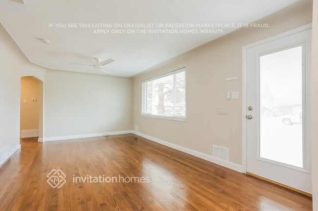 Building Photo - 1415 S Depew St