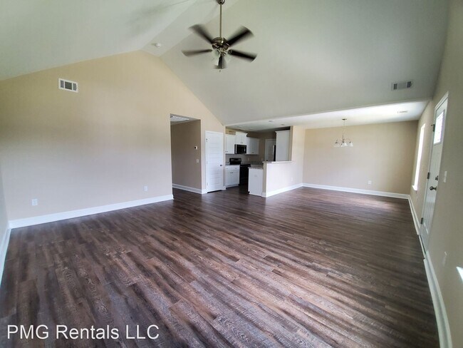 Building Photo - 3 br, 2 bath House - 6019 Virginia Pine Av...