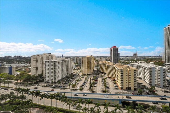 Foto del edificio - 1830 S Ocean Dr