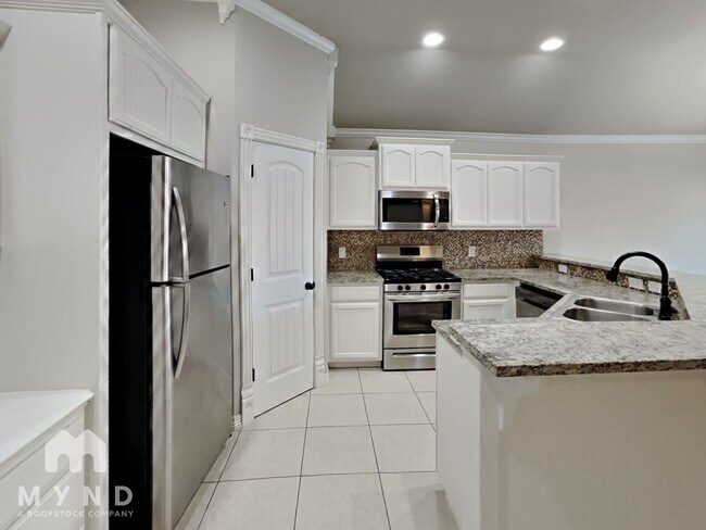 Foto del edificio - 3312 E Gillette St