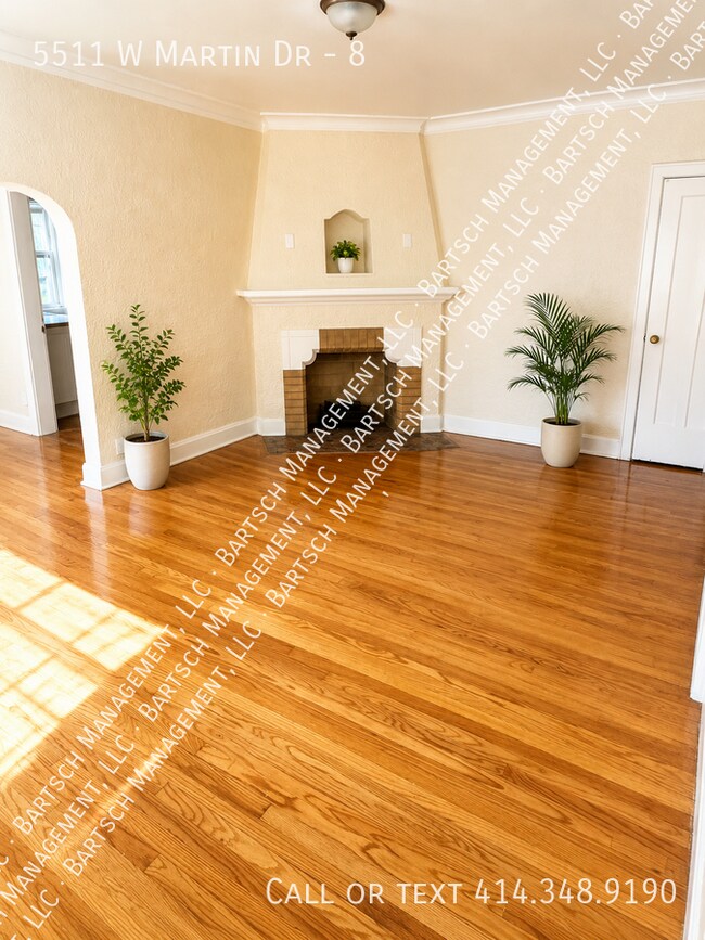 Foto del edificio - 5511 W Martin Dr