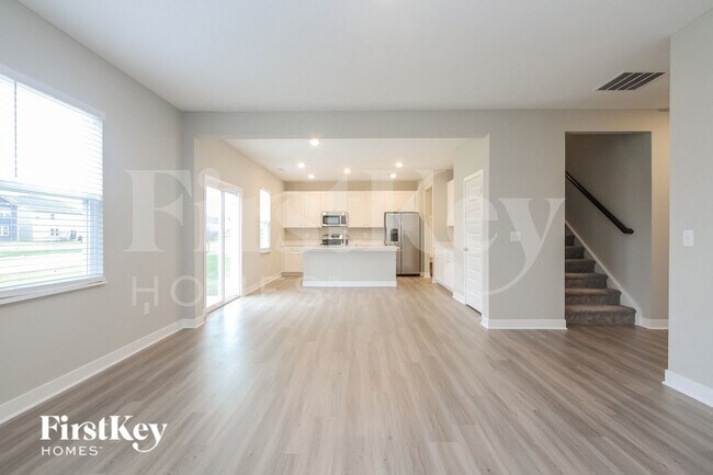 Building Photo - 2335 S Carlota Dr